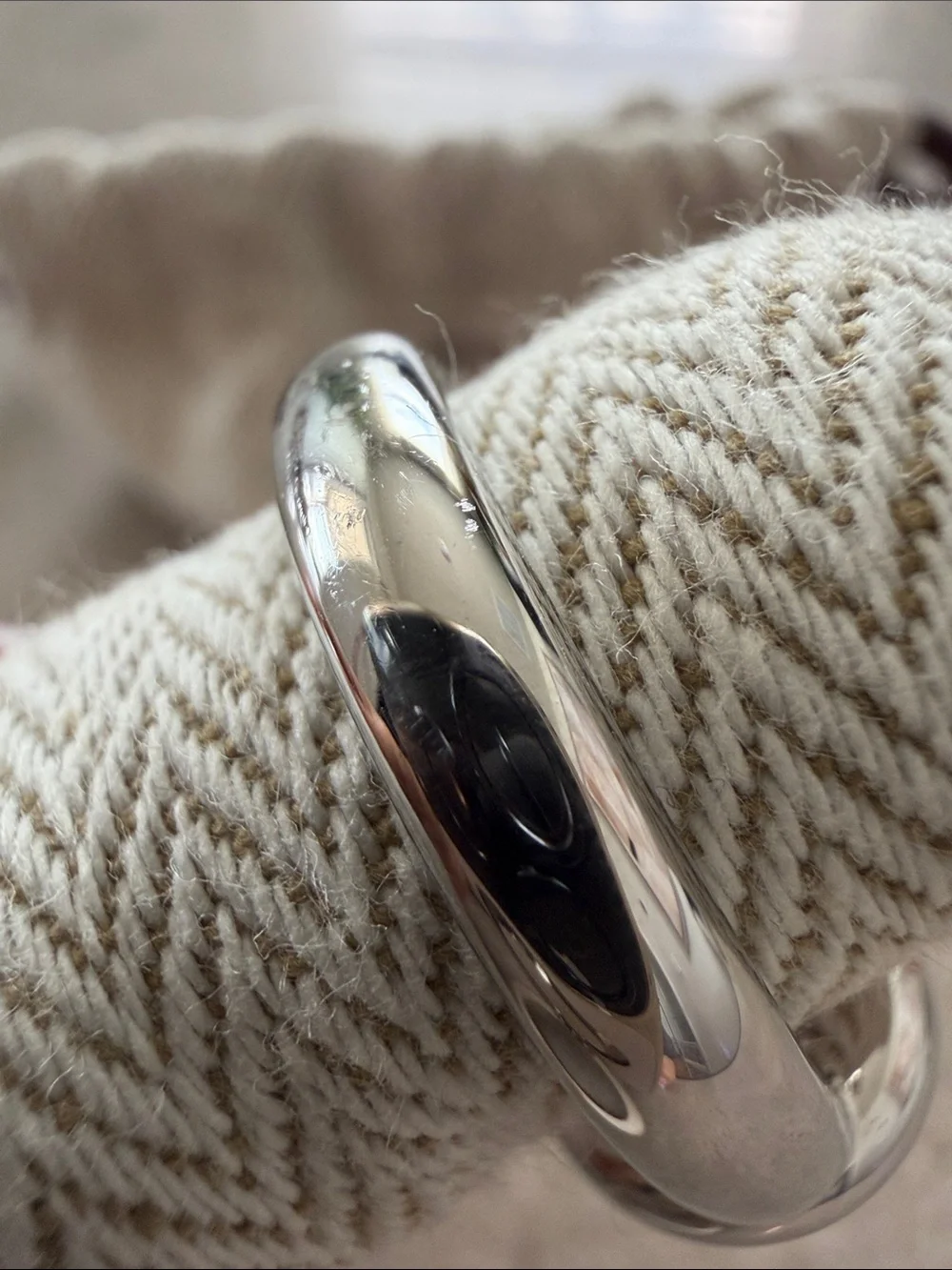 Hermes ring lacquered